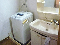 大山崎町のお風呂、洗面台リフォーム。交換前の洗面台。こちらも18年経っているそうです。